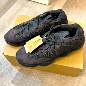Yeezy 500 “utility black” men’s 11.5